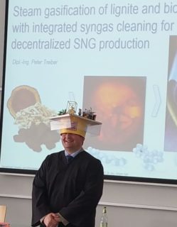 Dr.-Ing. Peter Treiber #16 - 30.04.2021 Topic: Steam gasification of lignite and biomass with integrated syngas cleaning for decentralized SNG production